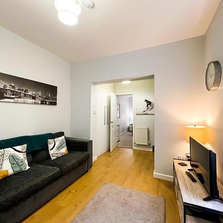 Suitely - Berkeley Apartments Челтенхам Экстерьер фото
