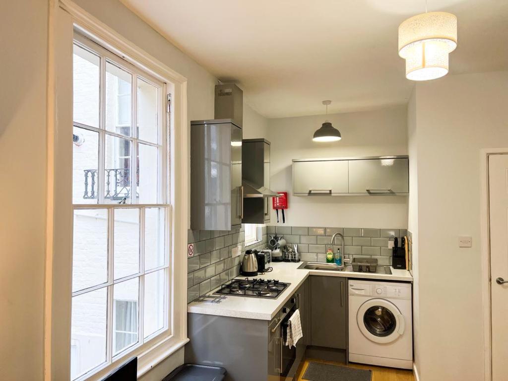 Suitely - Berkeley Apartments Челтенхам Экстерьер фото